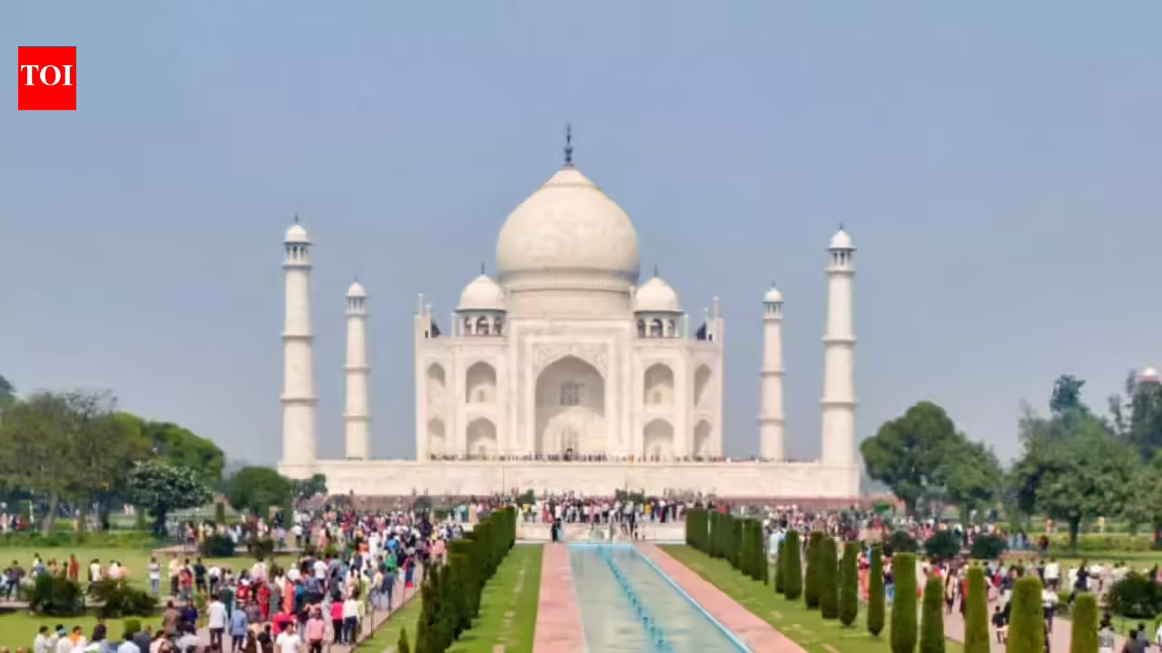 4k encroachments around 154 protected monuments in Agra: RTI | Agra News