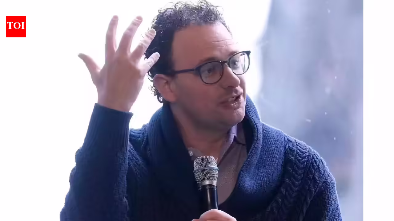 Some Anthropic shareholders to CEO Dario Amodei: You forgot that only your company’s tech was being used in things at the Pentagon, so how can …