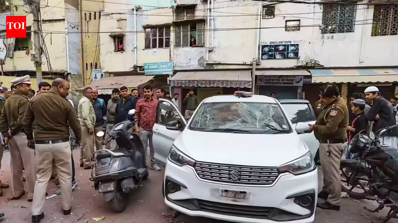 Delhi Police busts ISI-backed spy module; 10 operatives arrested in major crackdown. Delhi News