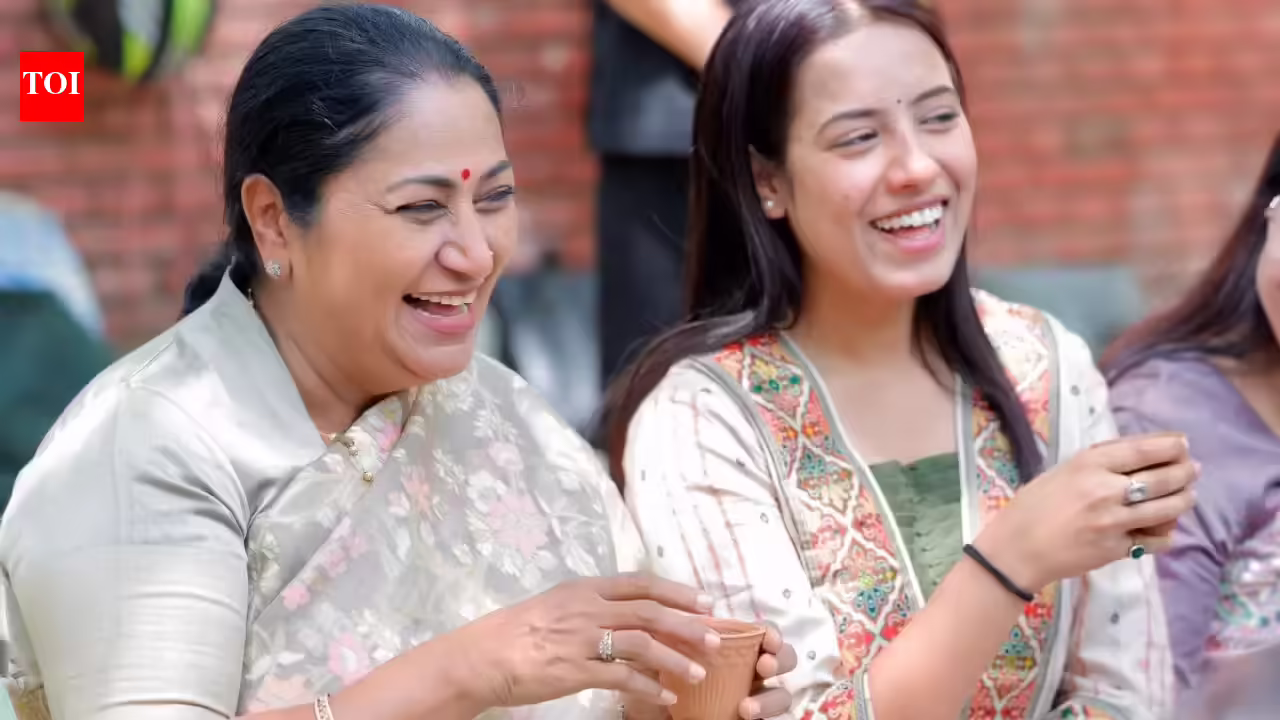 Delhi CM advocates women’s reservation in legislature, joins signature campaign at DU. India News