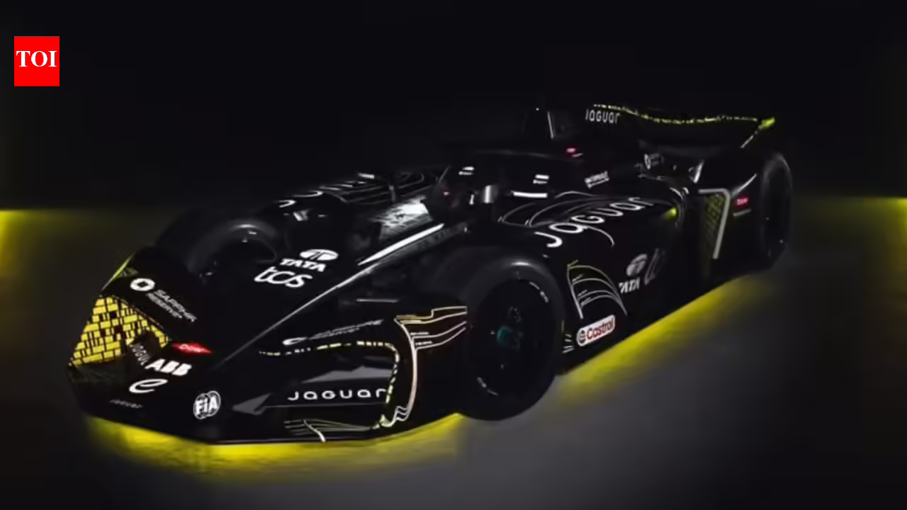 Jaguar unveils sleek GEN4 proto_TYPE and even Lucas Di Grassi is left in awe | Formula-E News