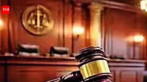 Study center told to refund fee for providing bilingual course only in English. Noida News