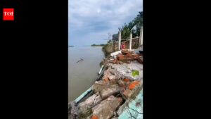 B’putra erosion wipes out houses, temple at Tengbari Mirigaon. Guwahati News