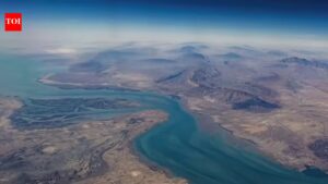 Iran declares Strait of Hormuz open for commercial vessels during Lebanon ceasefire