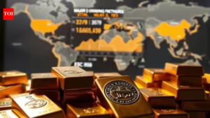 Foreign exchange reserves touch $700 billion mark again; kitty rises $3.83 billion