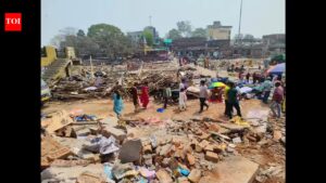 Temple beautification drive: 200 illegal structures razed near Rajrappa Temple; Shopkeepers claim neglect and seek rehabilitation. Ranchi News