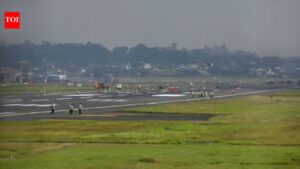 IAF orders court of inquiry into Sukhoi hard landing at Pune airport. India News