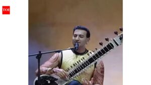 Rishab Rikhiram Sharma stuns New Delhi with fusion set; ‘Dhurandhar’ and Harry Potter–GoT medley steals the show | Hindi Movie News