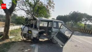 Van carrying school students crashes into tree in Noida, 2 kids injured Noida News