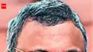 Cash is the king: Mob snatches 13.4 lakh seized from MP’s office. India News