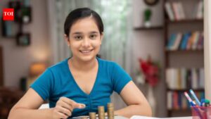 How to help your teen manage money before they leave home