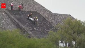 Canadian tourist killed, 13 injured in Mexico pyramid shooting | world news