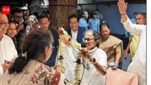 Mamata Banerjee Launches Groundbreaking Door-to-Door Campaign in Bhowanipore | Kolkata News