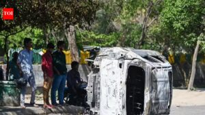 Noida cracks down on 25 more contractors for labor law violations. Noida News