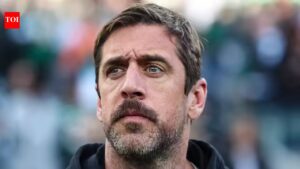 Aaron Rodgers’ past relationships resurface dramatically, while his wife keeps her distance from growing public attention. NFL News