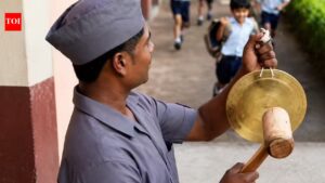 Delhi schools ordered to ring ‘water bell’ every hour, introduce buddy system amid heatwave warning. Delhi News
