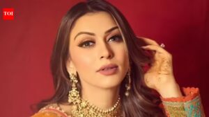 Hansika Motwani opens up on family support after calling off marriage; Actress credits mother and brother for backing her decision. Hindi Movie News