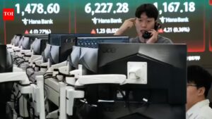 Asian Stock Markets: Asian stocks today: Markets mixed as oil prices ease, Iran talks keep investors cautious