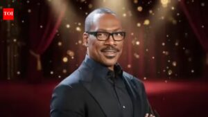 Eddie Murphy shares why he is reluctant to give his parenting advice to his children.
