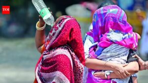 Heatwave Alert In Delhi: Delhi sees its hottest day of the year, heatwave warning for today and tomorrow. Delhi News
