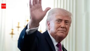 Trump reclassifies state-licensed medical marijuana as a less-dangerous drug