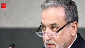 Iran minister may fly to Russia to discuss efforts to end war