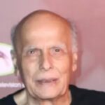 Mahesh Bhatt reveals Aamir Khan directed iconic song ‘Ghoongat Ki Aad Se’ from ‘Hum Hain Rahi Pyaar Ke’ in his absence. Hindi Movie News