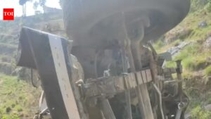 2 dead, 4 injured as vehicle falls into gorge in Dhari block. Dehradun News