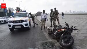 2 teens speeding on bike crash into elderly morning walker on Mumbai’s Marine Drive; all 3 dead | Mumbai News