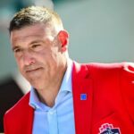 Buying gifts for Dianna Russini or his wife? Mike Vrabel’s airport sighting fuels fresh buzz as controversy refuses to fade | NFL News