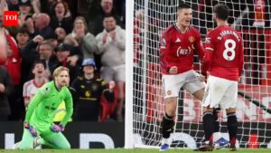Manchester United edge Brentford, move within touching distance of Champions League football | football news