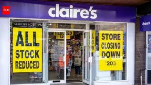 Claire’S Closure: Claire’s shuts 154 UK stores overnight as 1300 jobs lost in major high street collapse | world news