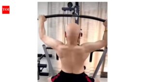 Anupam Kher drops inspiring fitness video, says working out ‘centres my mind’ Hindi Movie News