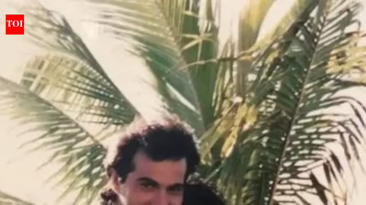 Sanjay Kapoor wishes wife Maheep Kapoor with unseen moments from their journey together. Hindi Movie News