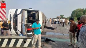 60 injured as speeding luxury bus overturns on Purvanchal e-way | Lucknow News