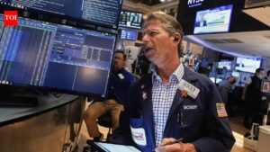 US stock market today (April 29, 2026): Dow, S&P 500 slip ahead of Fed decision; oil surge from Iran war weighs on sentiment
