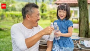 How much water should children drink? 6 hydration tips every parent should know for kids during the heatwave in India |