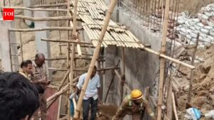 Laborer killed in wall collapse at hosp const site. Lucknow News