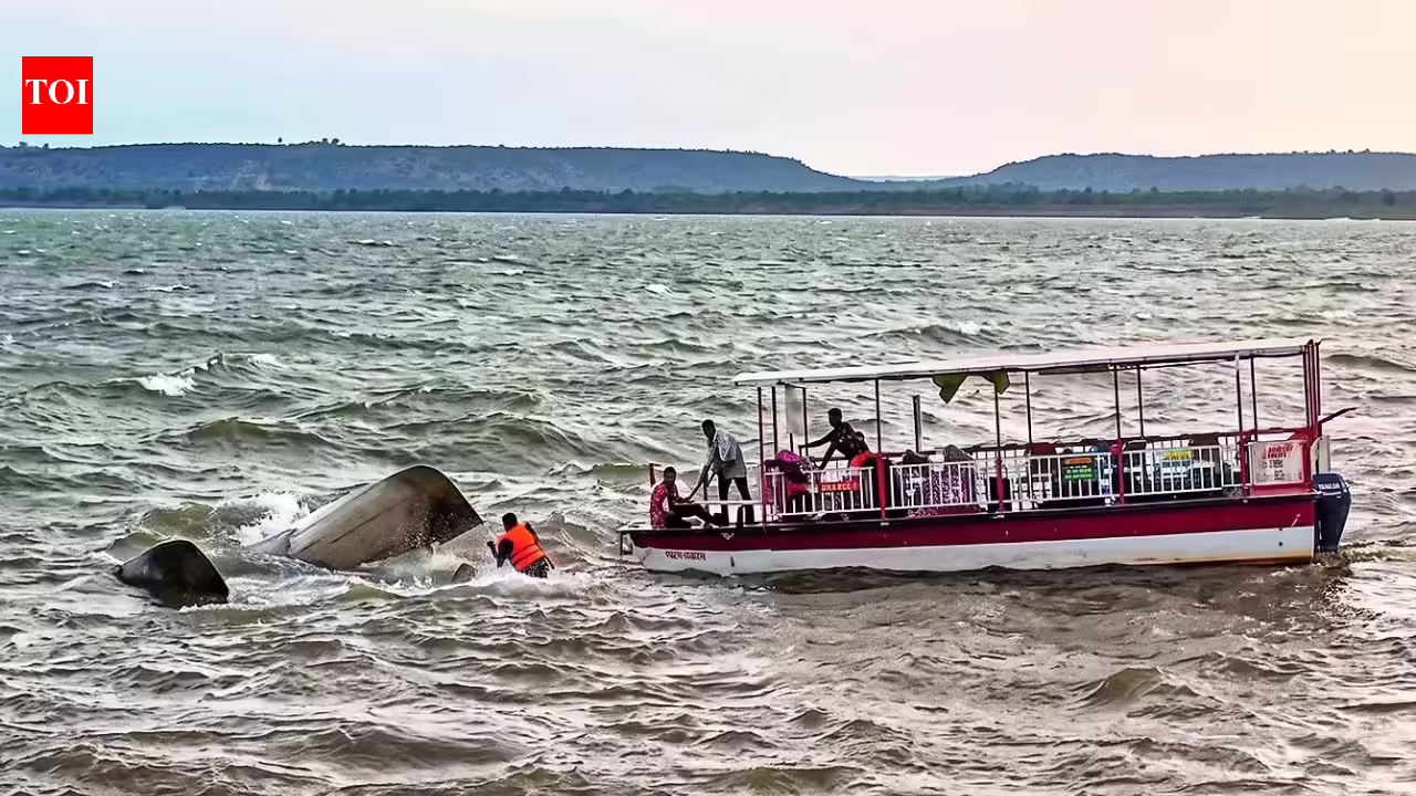Bargi Dam: 4 dead, 17 missing as cruise boat capsizes in MP dam | Bhopal News