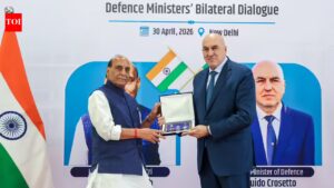 Rajnath Singh: Rajnath Singh, Italian defense minister exchange bilateral military cooperation plan