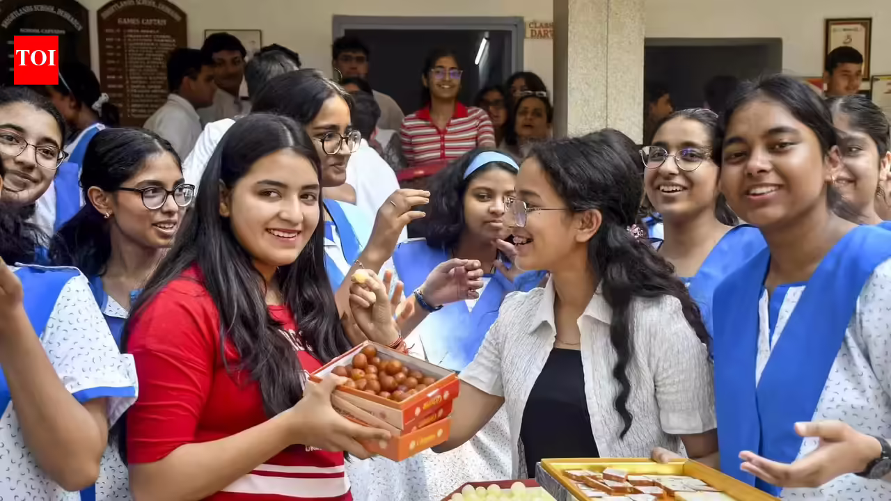 ICSE, ISC pass rate above 99%; Girls outshine boys again | Dehradun News