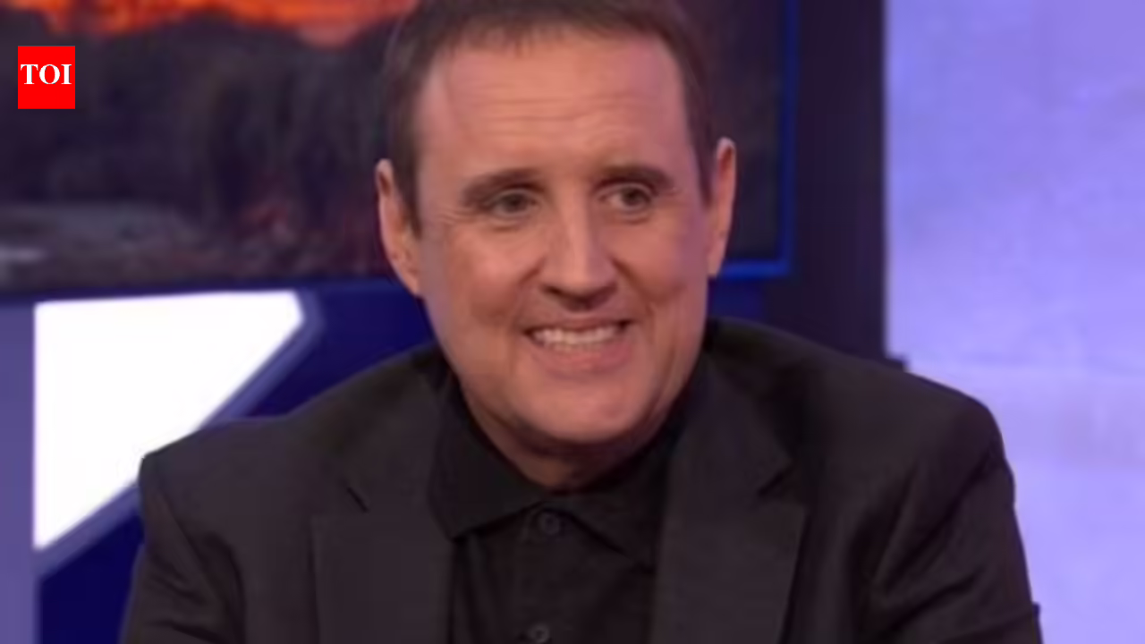 British comedian Peter Kay show evacuated mid-performance as ‘suspicious bag’ prompts Birmingham arena alert | world news