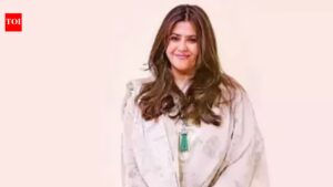 Ekta Kapoor ‘dances on the roads’ of Bangkok with Urvashi Dholakia on an all girls’ trip