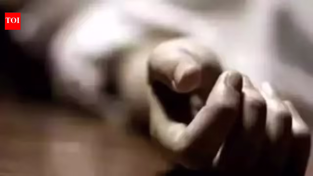 Teen glued to his phone run over by train while crossing tracks in Dumka. Ranchi News