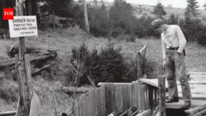 In 1795, a teenager’s discovery of an odd depression in the ground on Oak Island started a treasure hunt that remains unsolved.