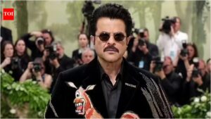 Met Gala 2026: Anil Kapoor wins the Met Gala 2026 AI trend by reimagining Majnu Bhai’s iconic painting from ‘Welcome’ as couture; fans react | Hindi Movie News