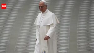 Leo marks one year as pope in Pompeii, Naples