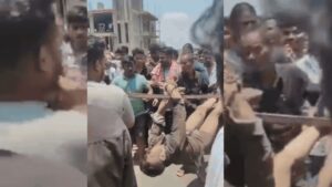Railway cop tied to pole, lynched by mob in police presence for rape bid. Bhubaneswar News