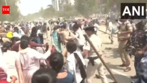 Teacher Recruitment Protest In Patna: Protest over teacher recruitment examination notification turns violent in Patna; Police lathicharge to disperse crowd. Patna News