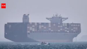 What will it take to free 1,600 stranded ships from Hormuz deep waters?